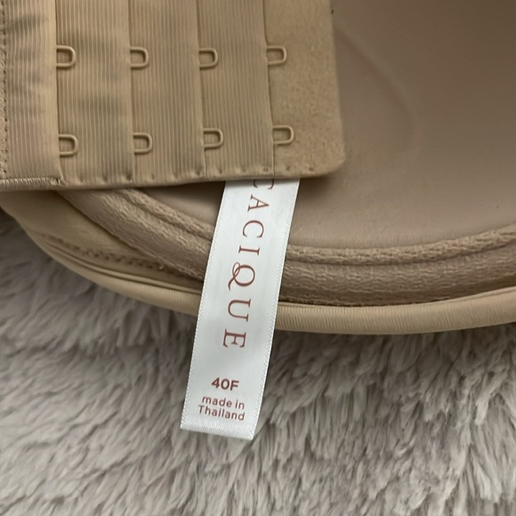 🆕❤️ Brand New Never worn Cacique Push up bra 40F - Picture 3 of 3